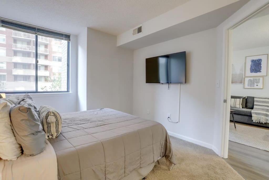 Sensational 1 Bedroom Condo At Ballston Place With Gym 阿林顿 外观 照片