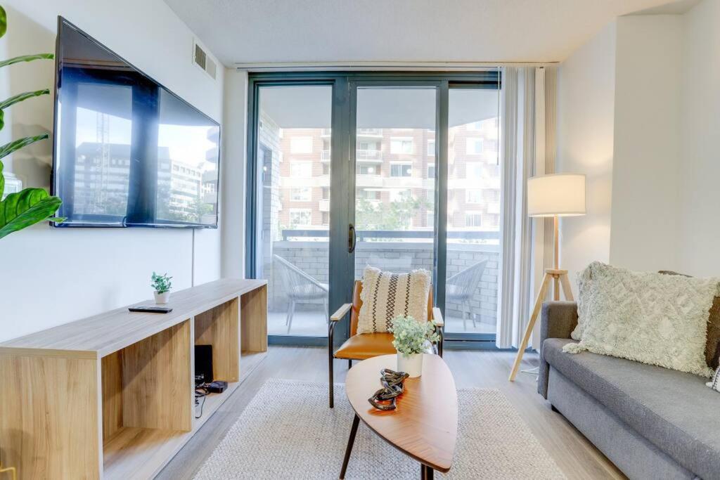 Sensational 1 Bedroom Condo At Ballston Place With Gym 阿林顿 外观 照片